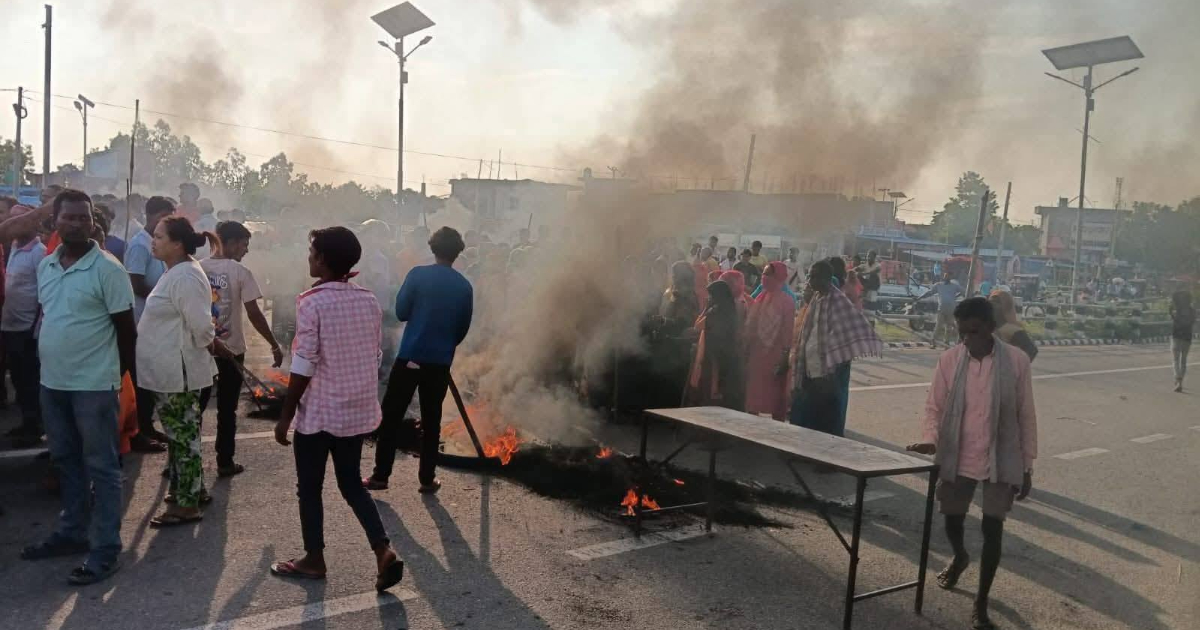 सार्वजनिक जग्गा खाली गर्ने सूचना जारी गरेपछि धनुषामा सुकुमवासीको प्रदर्शन