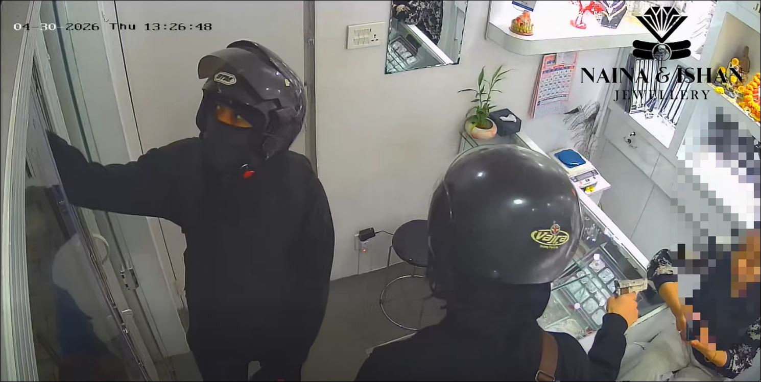 इन्द्रचोकमा पेस्तोल ताक्दै गहना पसलमा लुटपाट गर्ने पक्राउ
