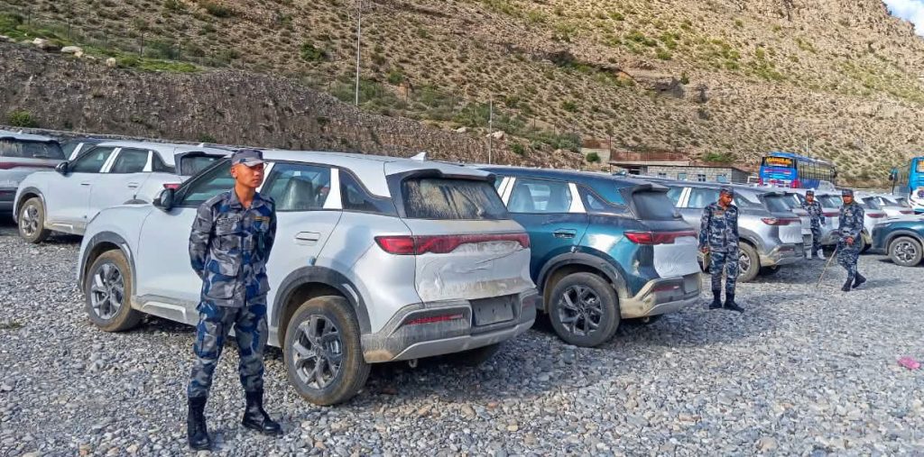 कोरोला नाकाबाट भित्रिएका ७७४ वटा गाडी सशस्त्रको नियन्त्रणमा