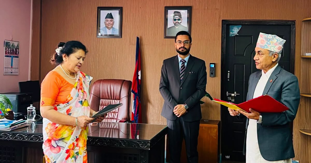 त्रिवि सेवा आयोगको अध्यक्षमा पूर्वसचिव थापा नियुक्त