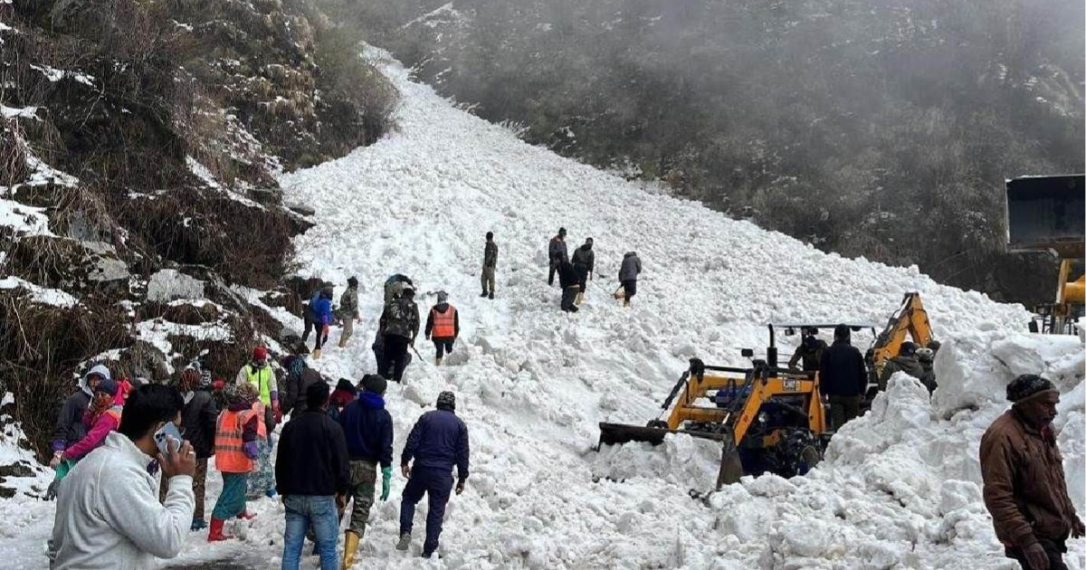 पाकिस्तानको हिमपहिरोमा हराएकामध्ये चार जनाको श*व फेला