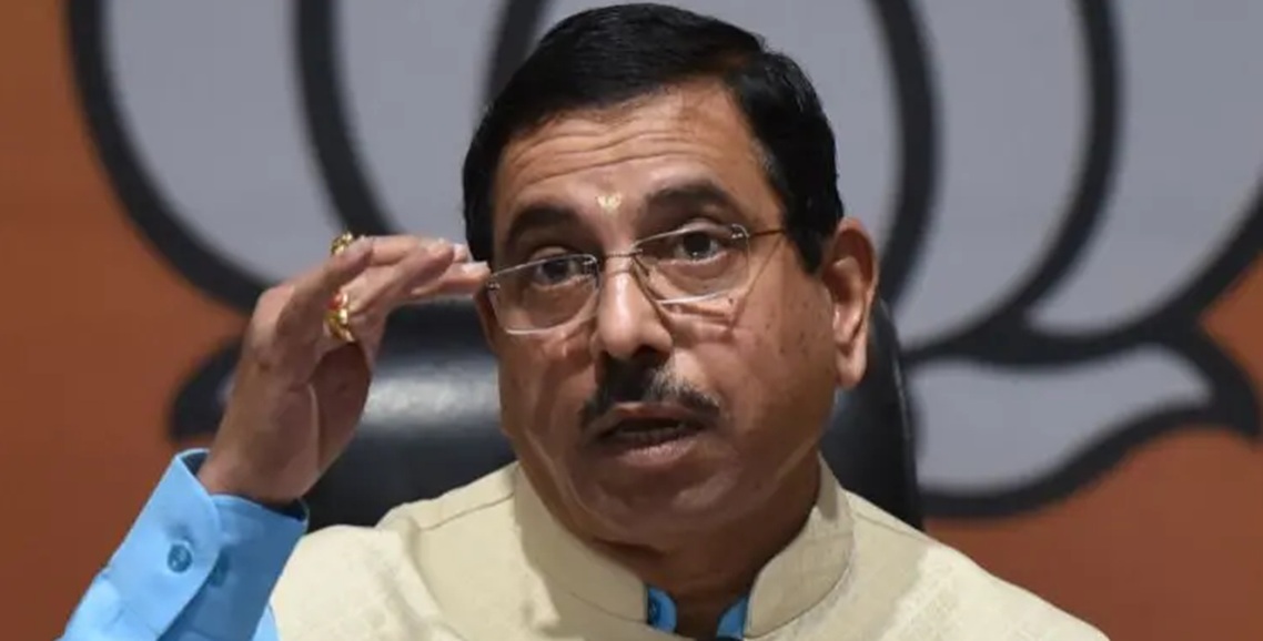 भारतमा ककरोच आन्दोलनले शिक्षामन्त्री फालिएपछि कसले पायो नयाँ जिम्मेवारी?