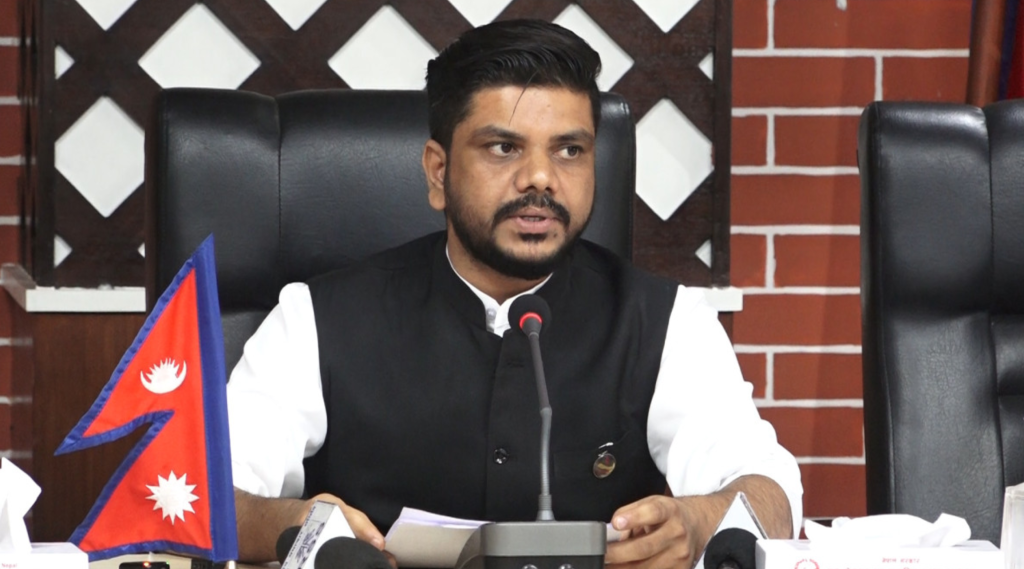 विदेश जाँदा श्रमिकले ऋण लिनुपर्ने बाध्यता अन्त्य गर्ने श्रममन्त्रीको घोषणा