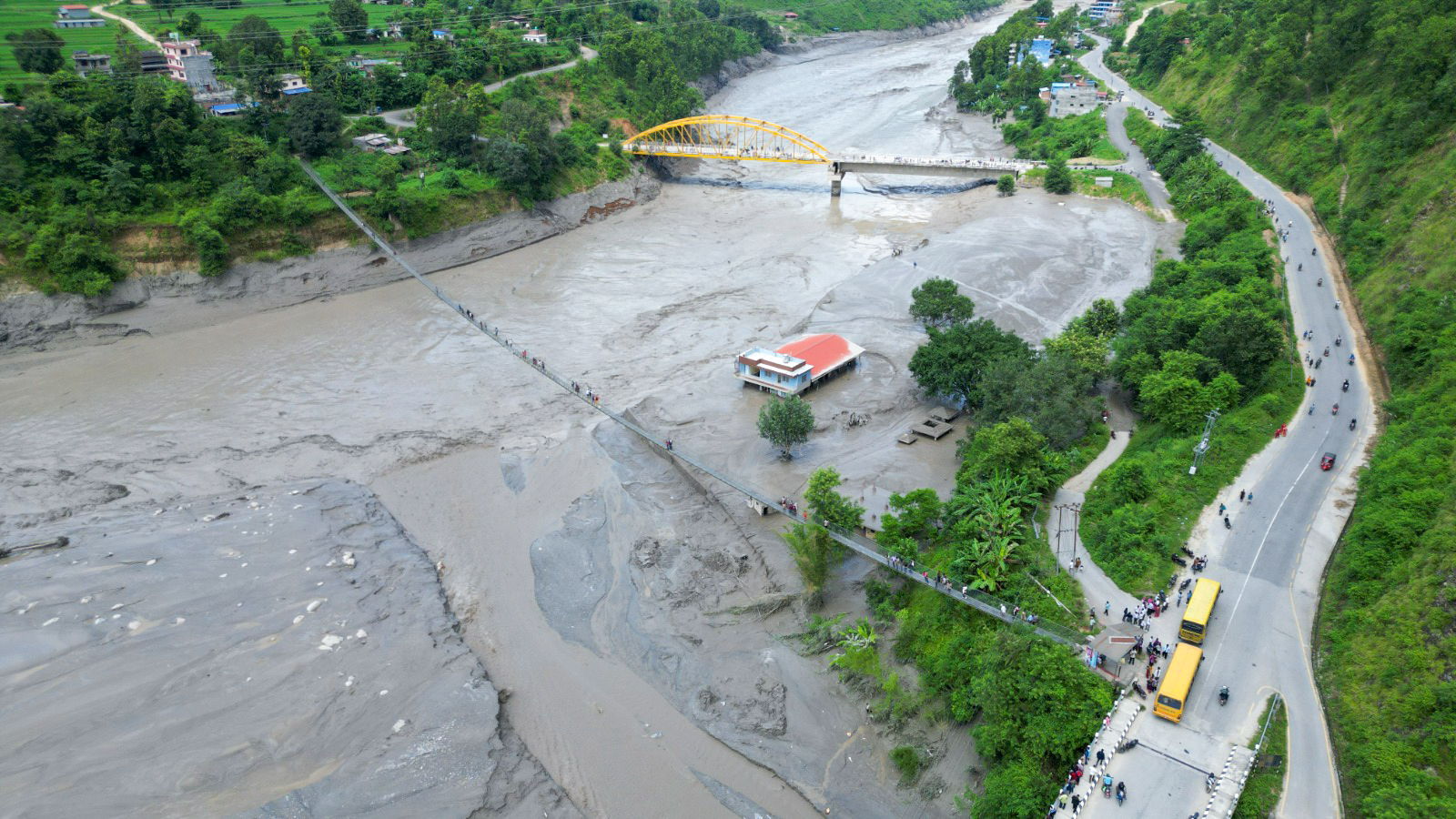 भोटेकोसी बाढीपछि कर्णालीका २०८ जना अझै सम्पर्कविहीन