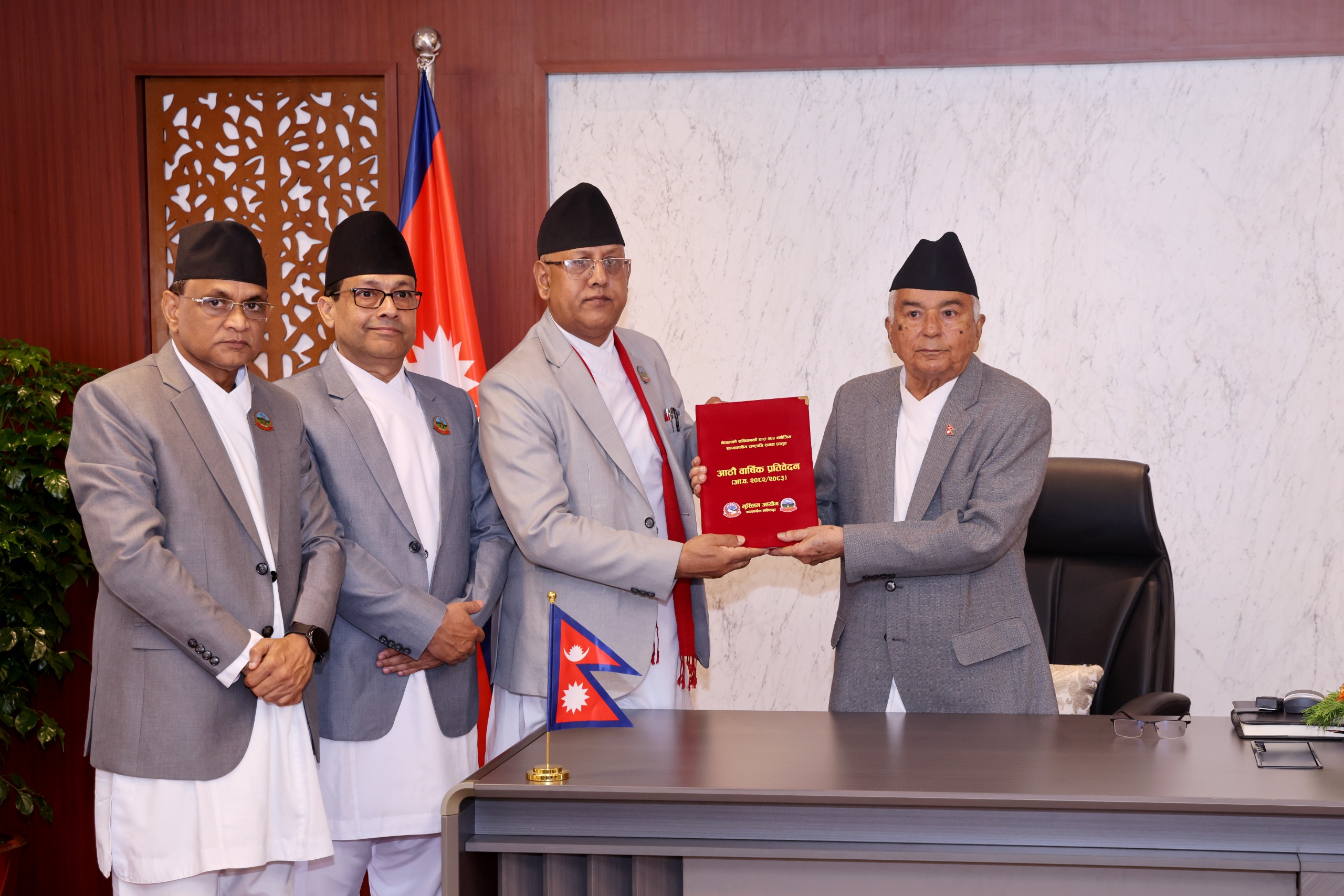 रासायनिक मलको सहज आपूर्ति सुनिश्चित गर्न सरकारसँग प्रचण्डको आग्रह