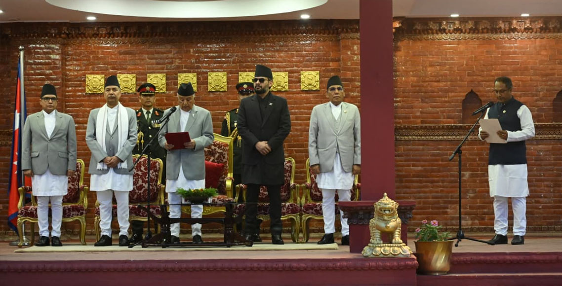 नवनियुक्त आपूर्तिमन्त्री साहले लिए शपथ