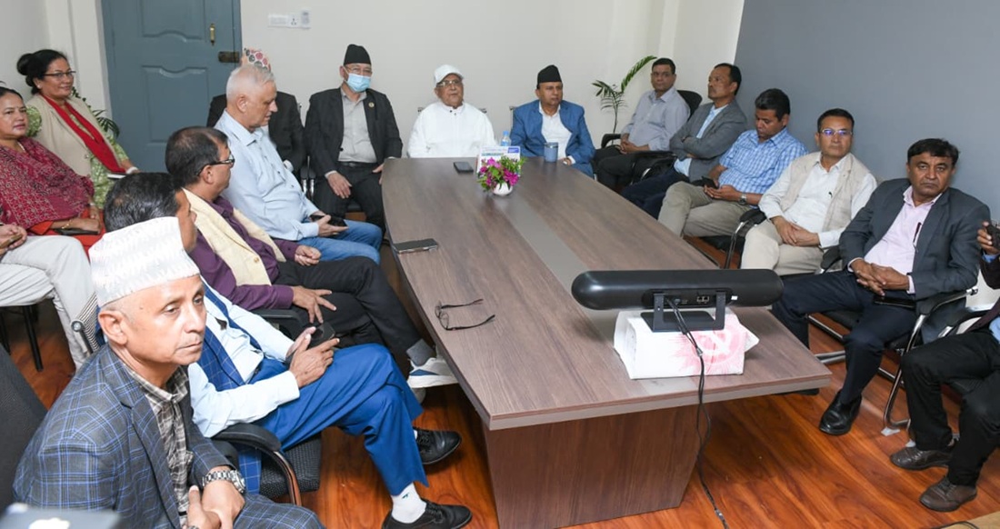यी हुन् आज शपथ लिन लागेका एमालेका ३३ जना मनोनित केन्द्रीय सदस्य