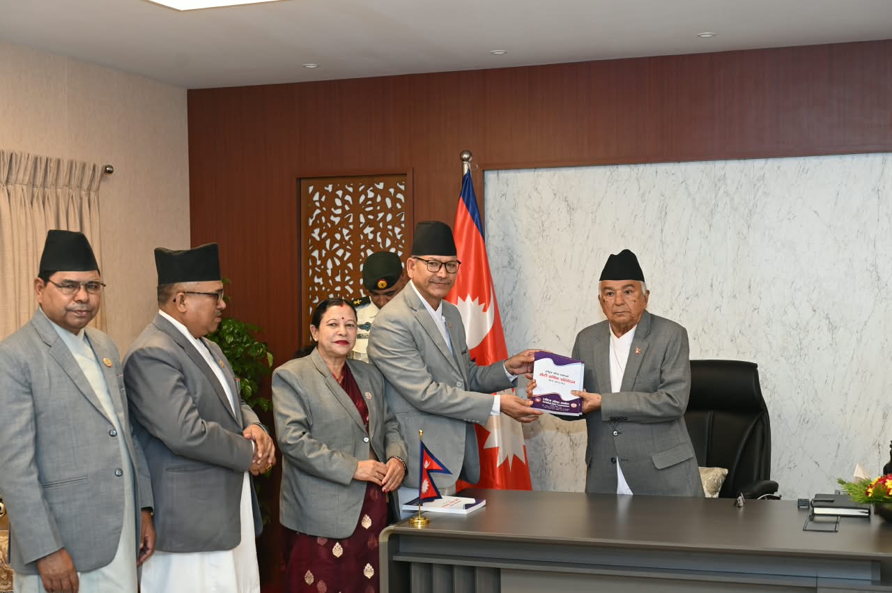 राष्ट्रपतिसमक्ष राष्ट्रिय दलित आयोगको वार्षिक प्रतिवेदन पेश
